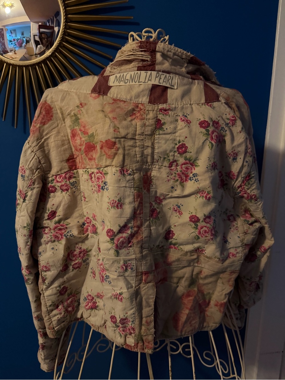Magnolia Pearl Floral Cotton Blend Cropped Jacket in Cream and Pink. Reversible. - Picture 2 of 4